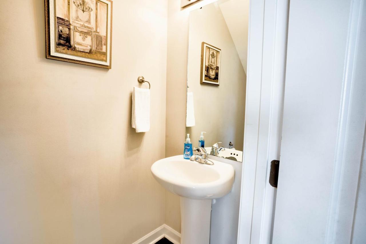 Kannapolis Elegant Townhouse - Pet Friendly מראה חיצוני תמונה